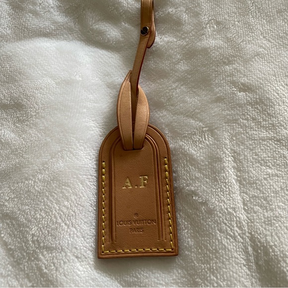 Louis Vuitton Heat Stamped Tag - Picture 5 of 8